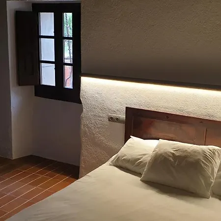 Maspalau Inn *