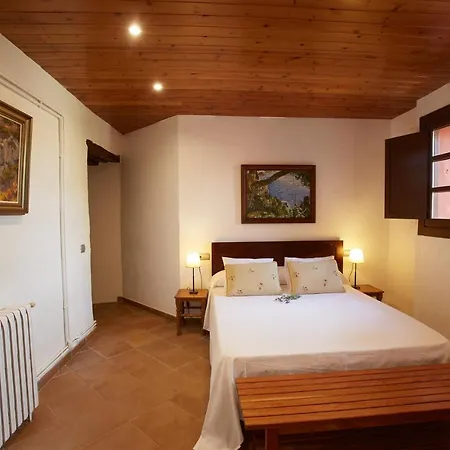 Maspalau Inn *